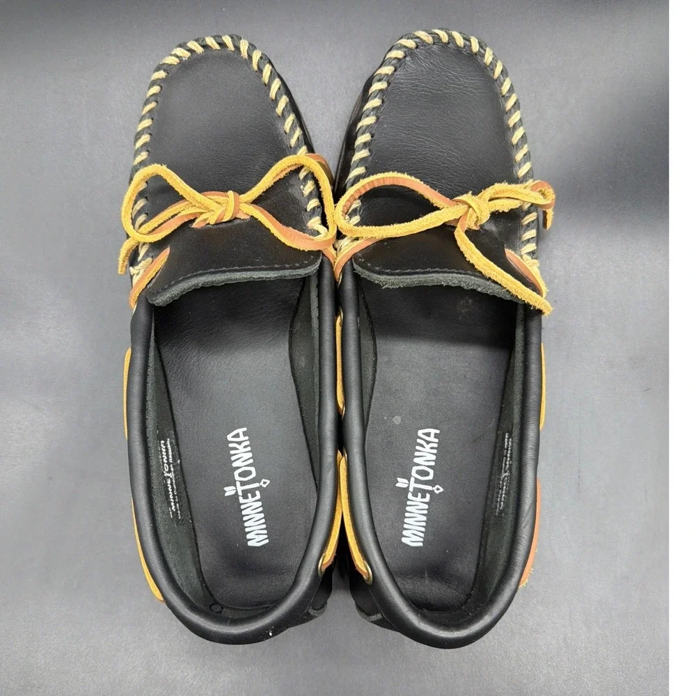 Minnetonka Mens 749 Black Leather Boat Shoe Moccasin Loafers Size 7